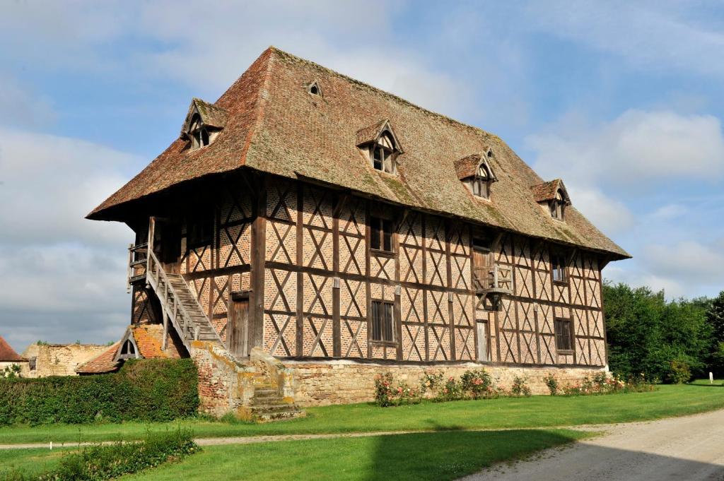 Bed and Breakfast Chateau Du Riau Villeneuve-sur-Allier Exterior foto